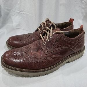 Hush Puppies Men's Brogue Lug Wingtip Size 9